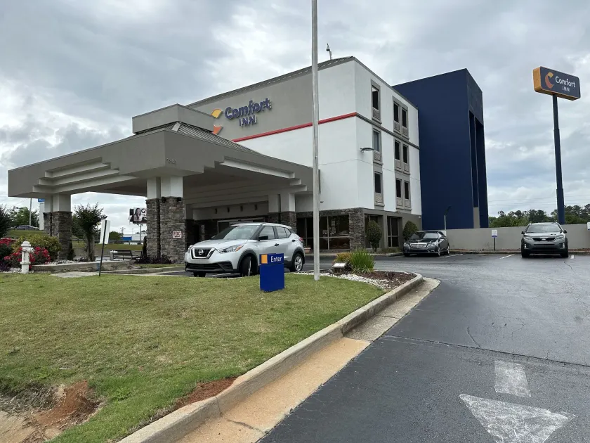 Comfort Inn Conyers - Image 1