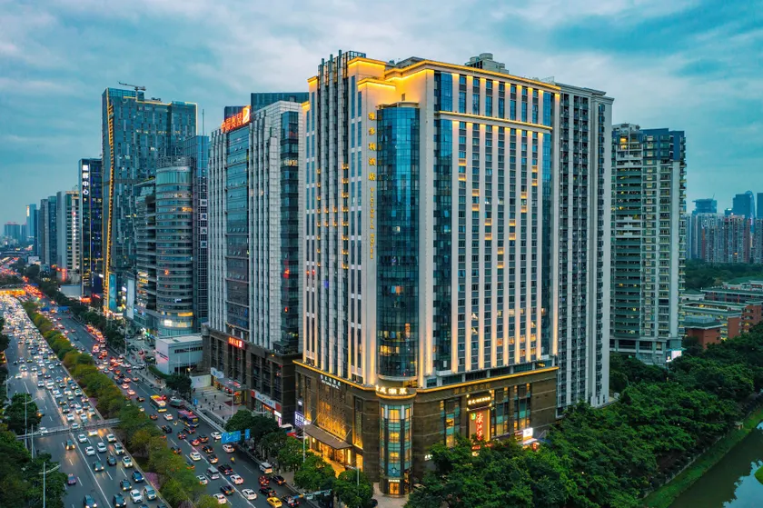 Victoria Hotel Guangzhou Zhujiang New Town - Image 1