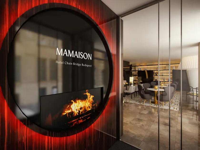 Mamaison Hotel Chain Bridge Budapest - Image 1