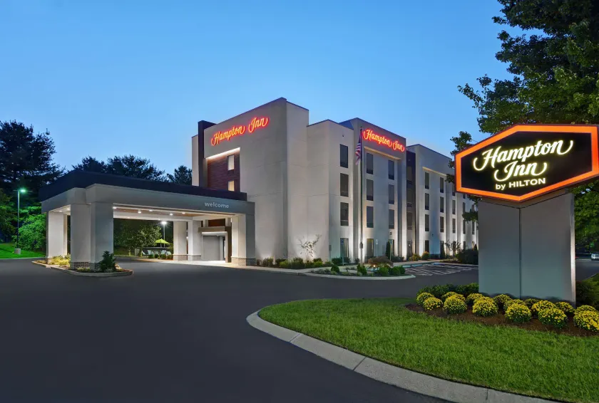 Hampton Inn Gallatin - Image 1