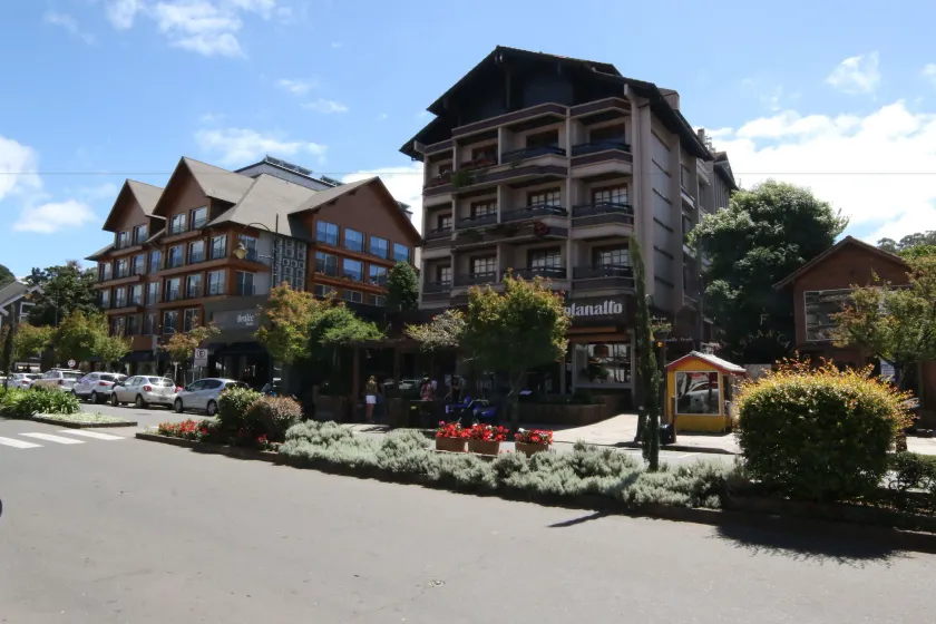 Aconchegante Apartamento no Centro de Gramado - Image 1