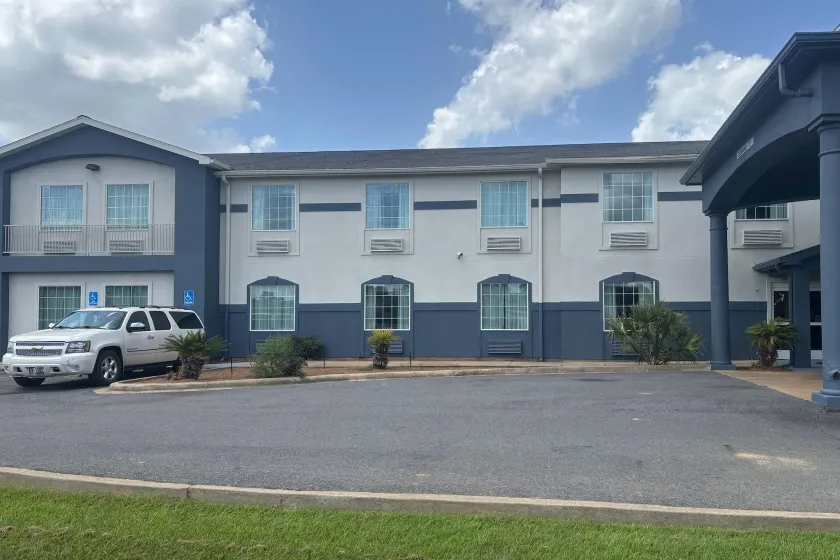 Rodeway Inn & Suites Winnfield - Image 1