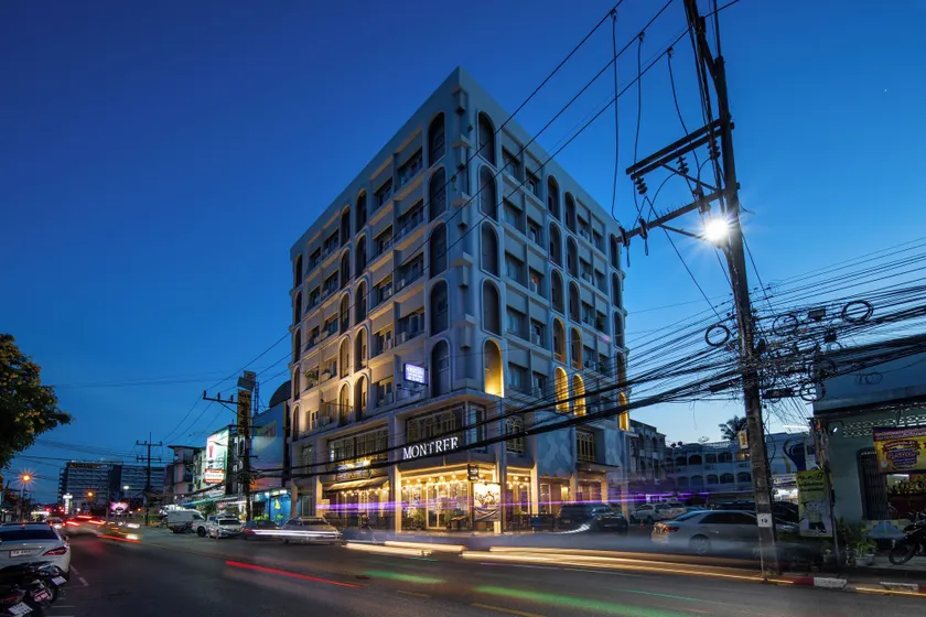 Montree Phuket Hotel - Image 1
