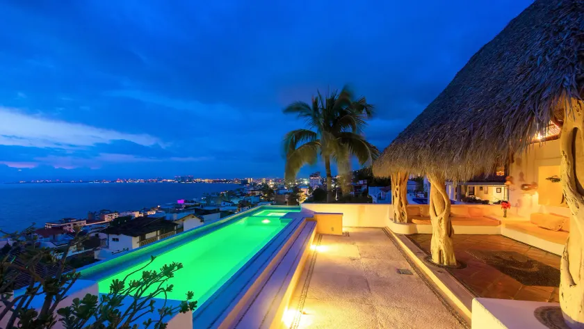Luna Líquida Hotel Boutique - Image 1