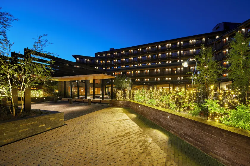 Lodge Park Hotel - Image 1