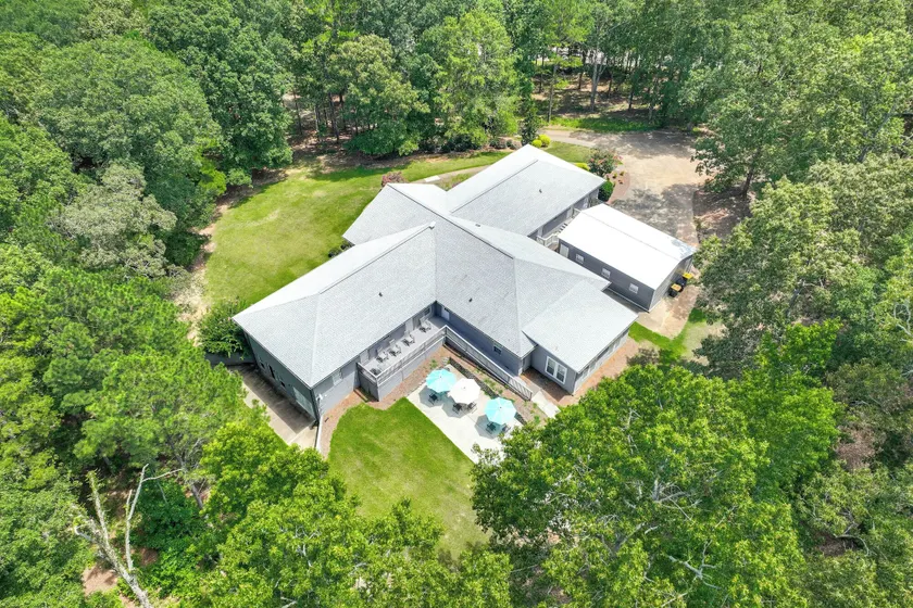 Luxury Brooks Retreat - Image 1
