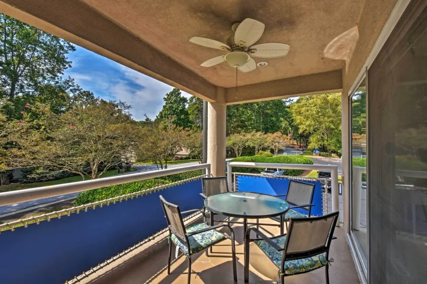Lake side Keowee Condo with Amenities, 12 m Clemson - Innvendig