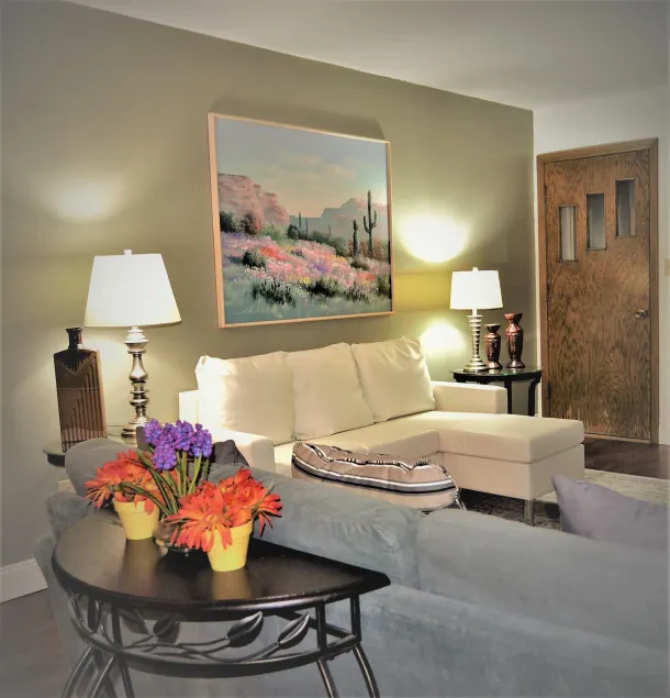 Arhaus 3 experience a chic and inviting accommodation in Grand Forks - Image 1