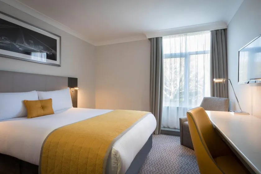 Maldron Hotel Limerick - Image 1