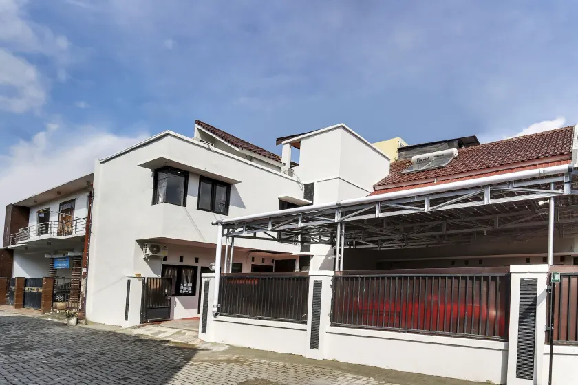 Hotel O Nathania Exclusive - Image 1