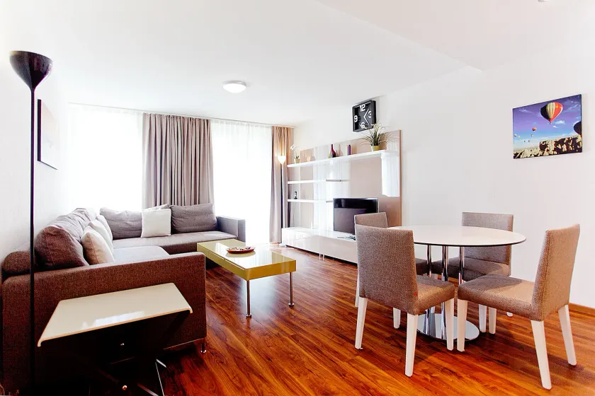 Premium Apartments by Livingdowntown - Image 1