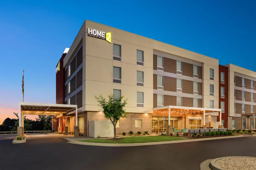 Home2 Suites by Hilton Bowling Green Hotel - Image 1