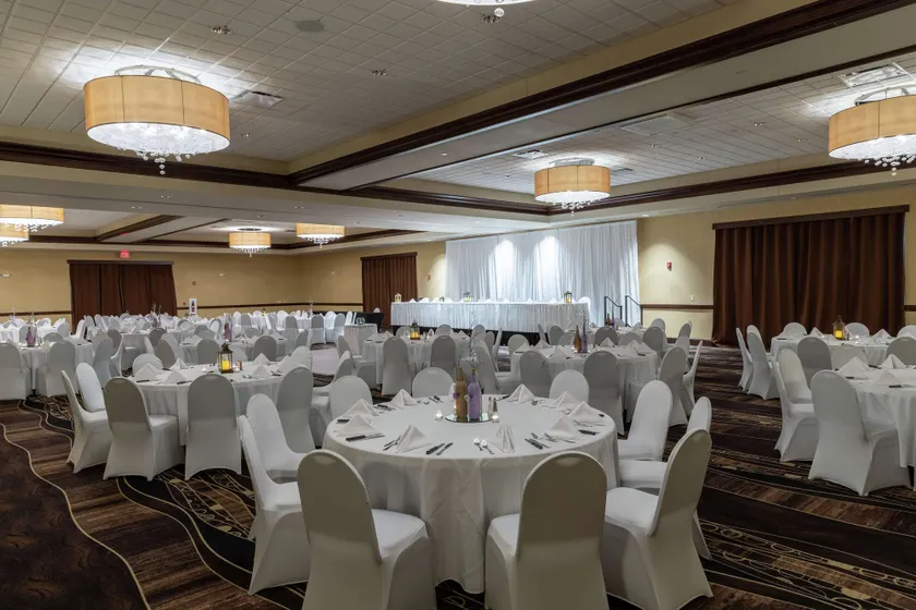 Hilton Garden Inn Des Moines West - Image 1