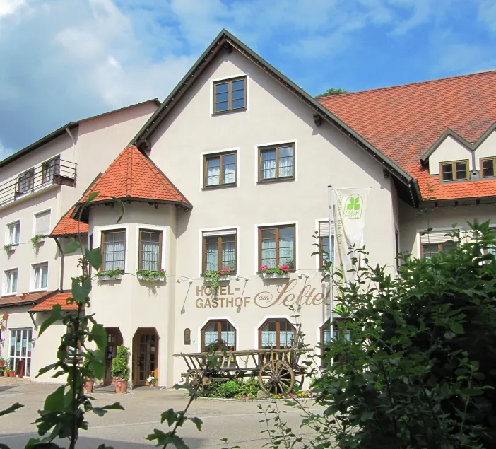Hotel Gasthof am Selteltor - Image 1