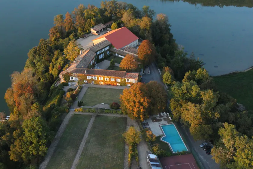 Hôtel Domaine Du Chatelard Dirac - Image 1