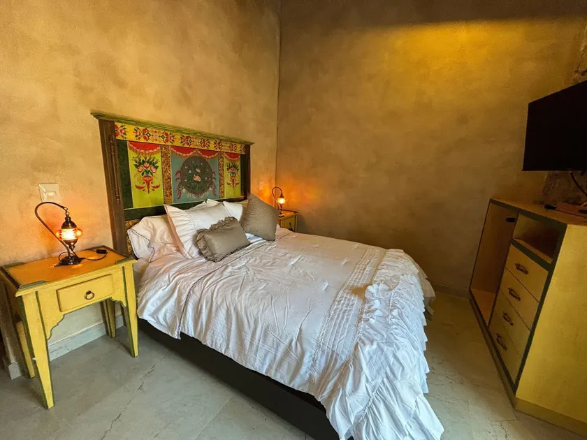 Suite Raffaello: Diseño y Comodidad en ValQuirico - Image 1