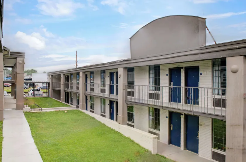 Motel 6 Chickasha, OK - Image 1