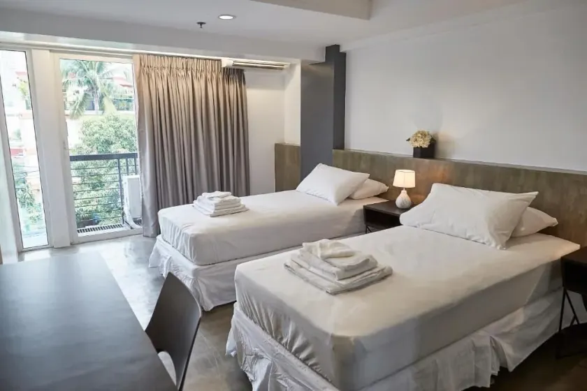 5880 Enriquez Residences - Værelse
