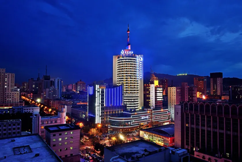 Luxemon Xinjiang Hongfu Hotel - Image 1