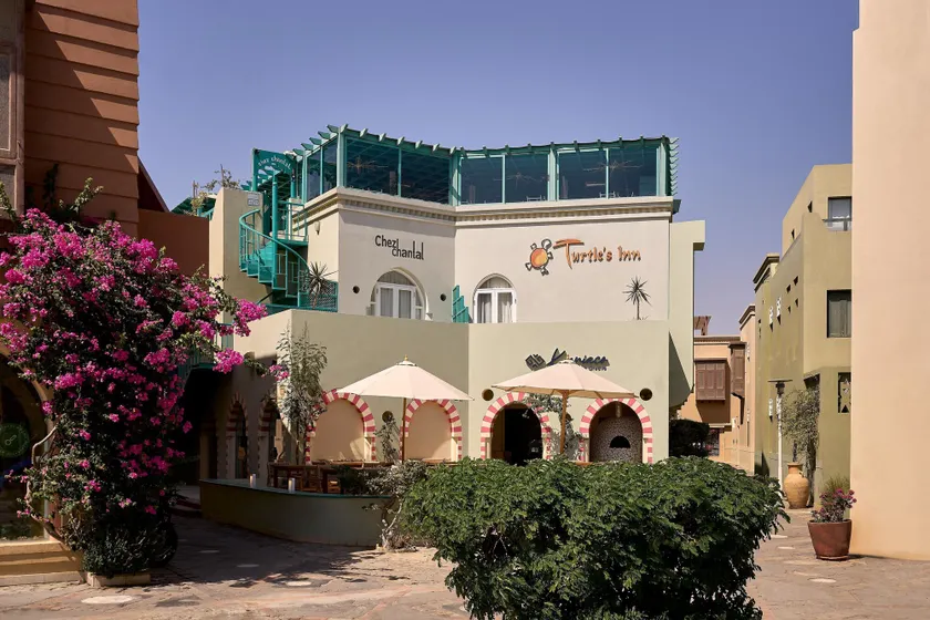 Turtle's Inn Hotel - Image 1