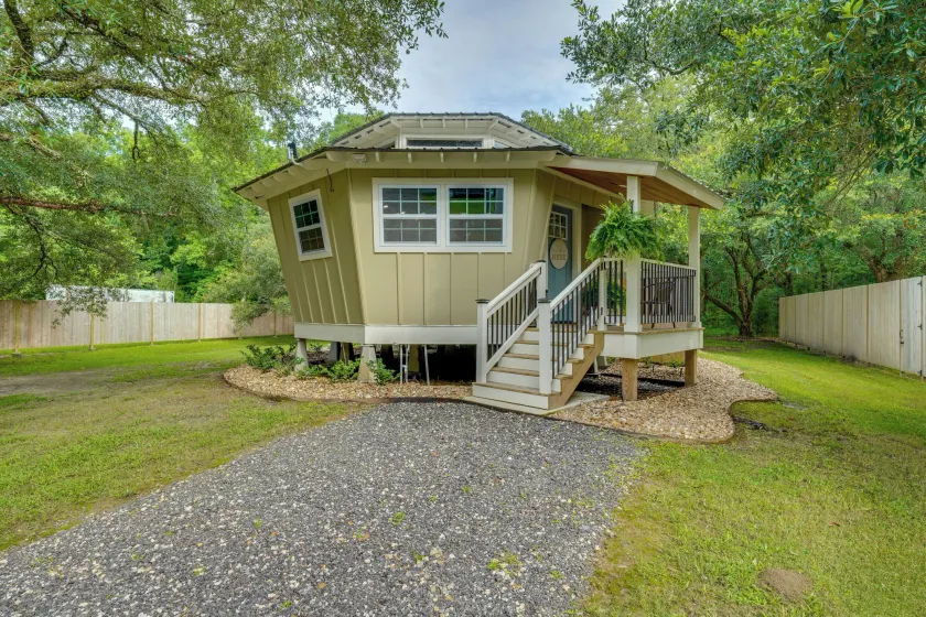 Close to Lake Martin! Secluded Couples Yurt - Image 1