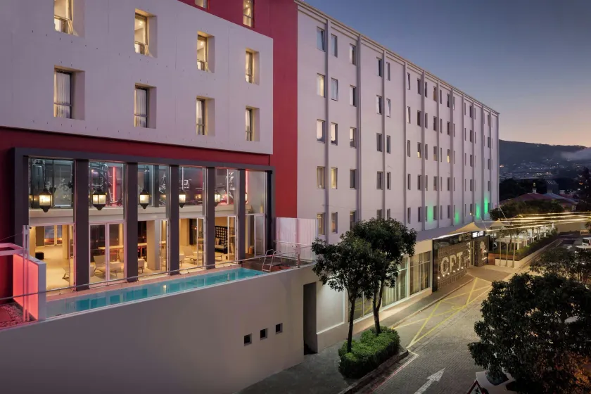 Protea Hotel Fire & Ice by Marriott Cape Town - Image 1