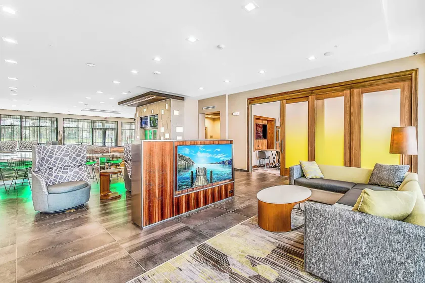 Courtyard by Marriott Longview North - Image 1
