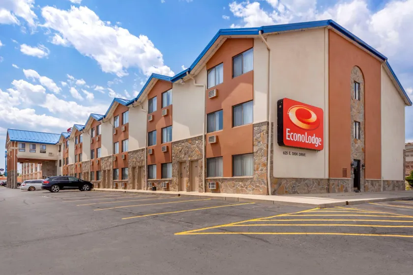Econo Lodge Black Hills - Image 1
