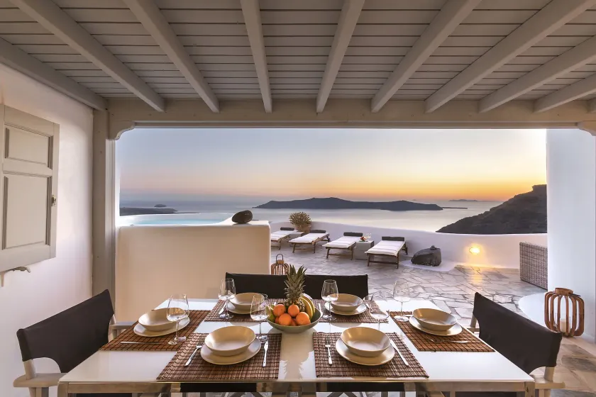 180° Caldera by Stylish Stays - Image 1