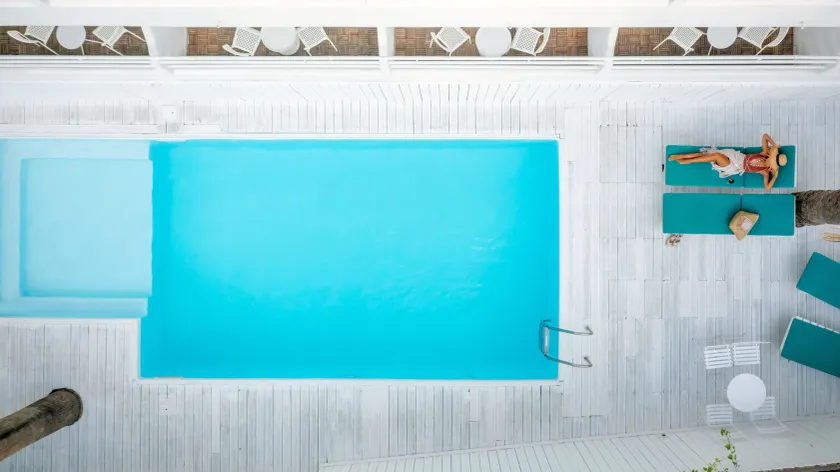 Azure Mare Hotel - Image 1
