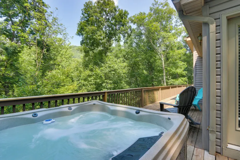 Spacious Mcgaheysville Home: Hot Tub & Pool Table! - Image 1