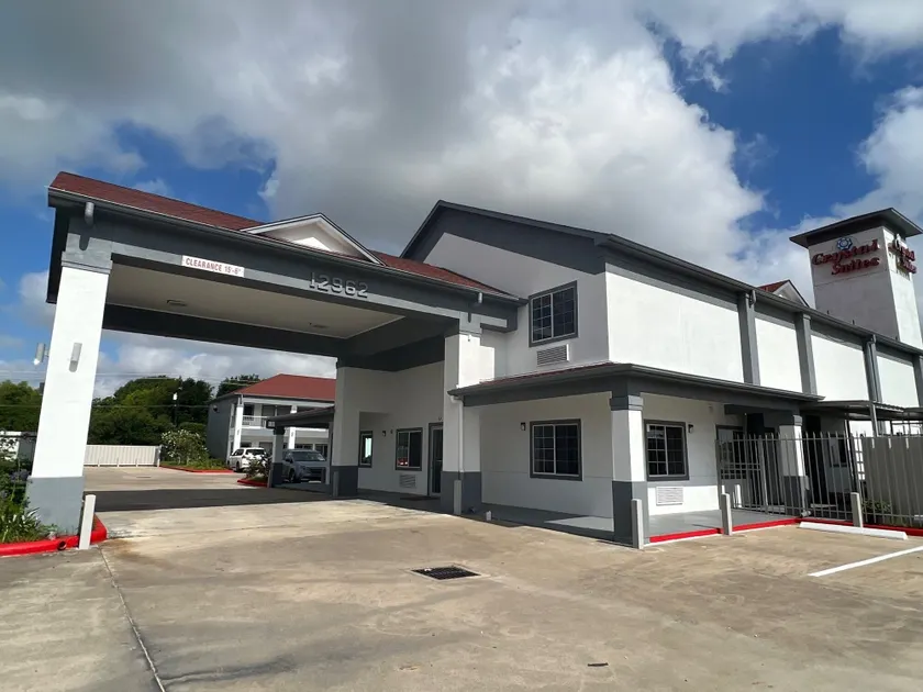 Crystal Suites - Image 1