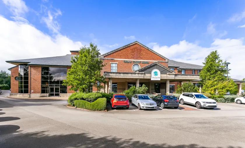 Cedar Court Bradford Hotel - Image 1