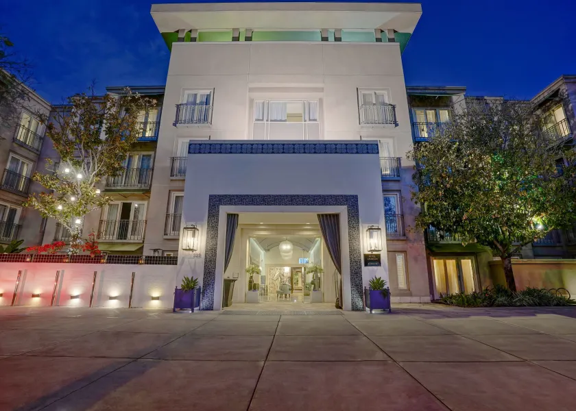 Hotel Amarano Burbank-Hollywood - Image 1