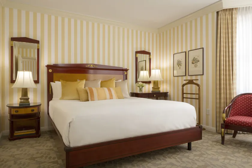 Orchard Hotel - Image 1