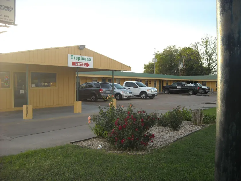 Tropicana Motel - Image 1