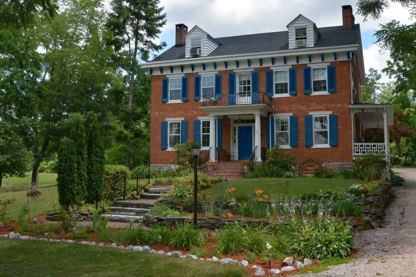 Lightner Farmhouse B&B - Image 1