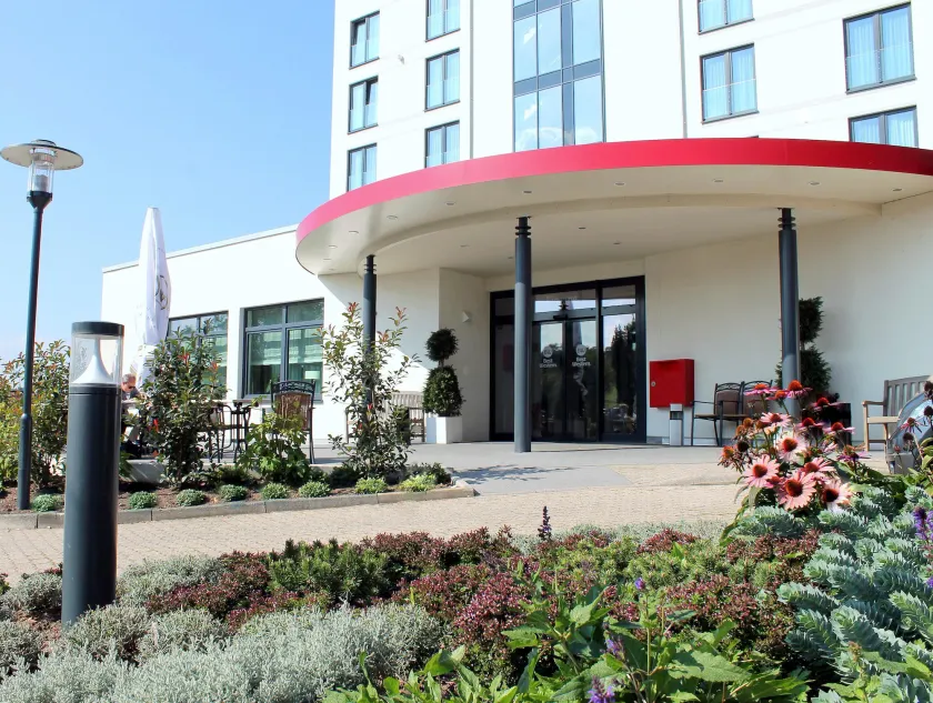 Best Western Queens Hotel Pforzheim-Niefern - Image 1