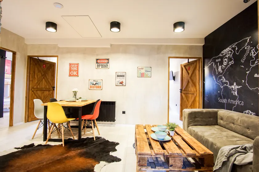 Retro Apartments - Image 1