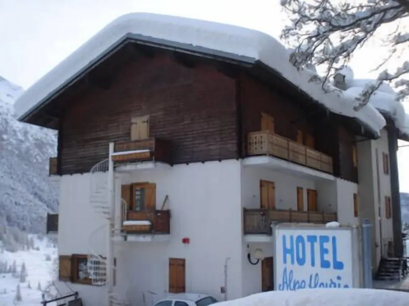 Hotel Alpe Fleurie - Image 1