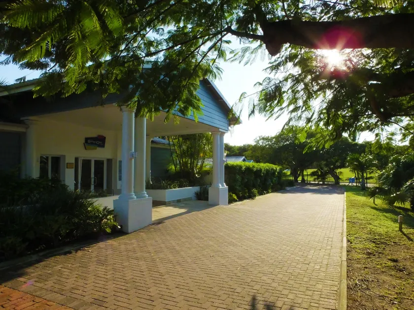 Premier Splendid Inn Bayshore - Image 1
