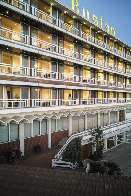 Al Bustan Hotel and Spa - Image 1