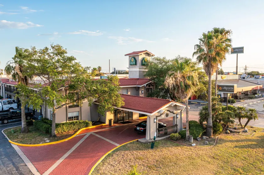 La Quinta Inn by Wyndham Corpus Christi North - Image 1