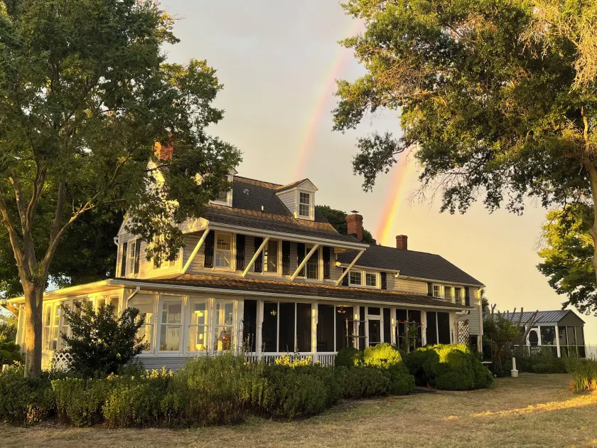 Black Walnut Point Inn - Image 1