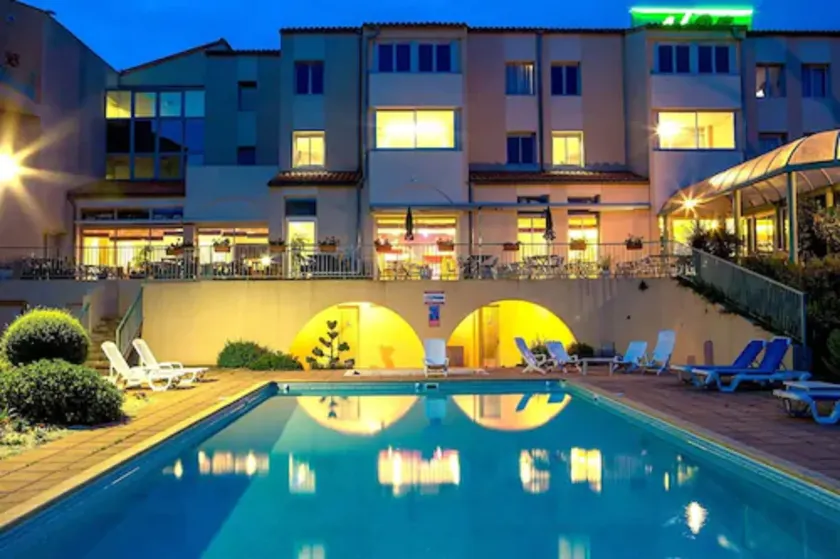 Hôtel Logis Aloe Les Herbiers - Image 1