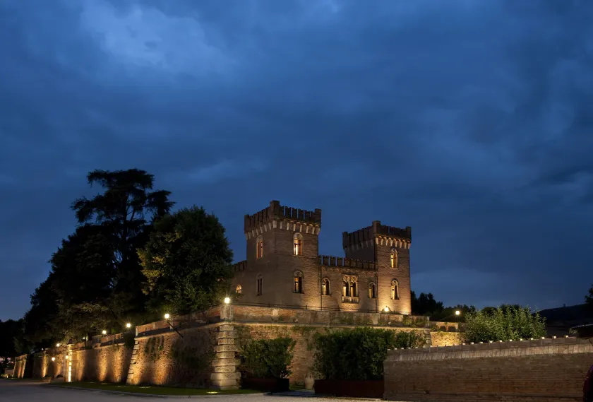 Relais Castello Bevilacqua - Image 1