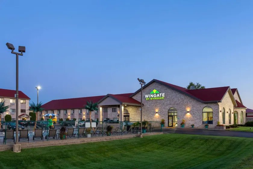 Wingate by Wyndham Wisconsin Dells Waterpark - Image 1