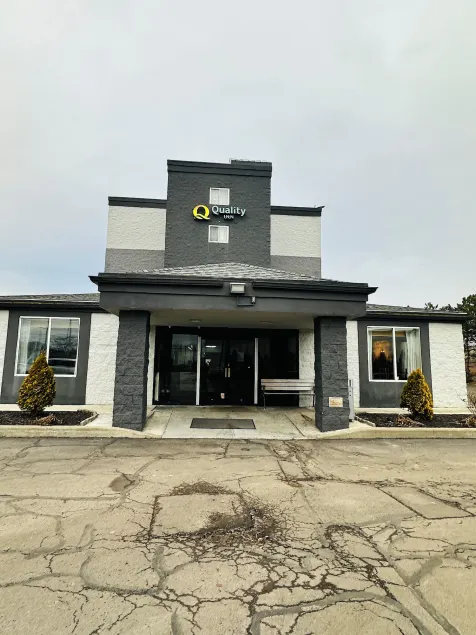 Quality Inn Rochester West - Image 1