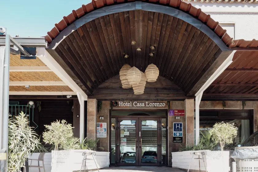 Hotel Casa Lorenzo - Image 1