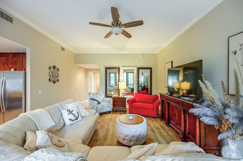 Your Dream Vacation Awaits In Naples! Luxury Condo - Image 1